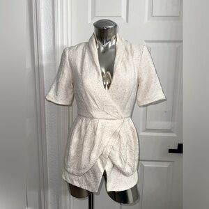 Alice and Olivia small short sleeve blazer jacket top